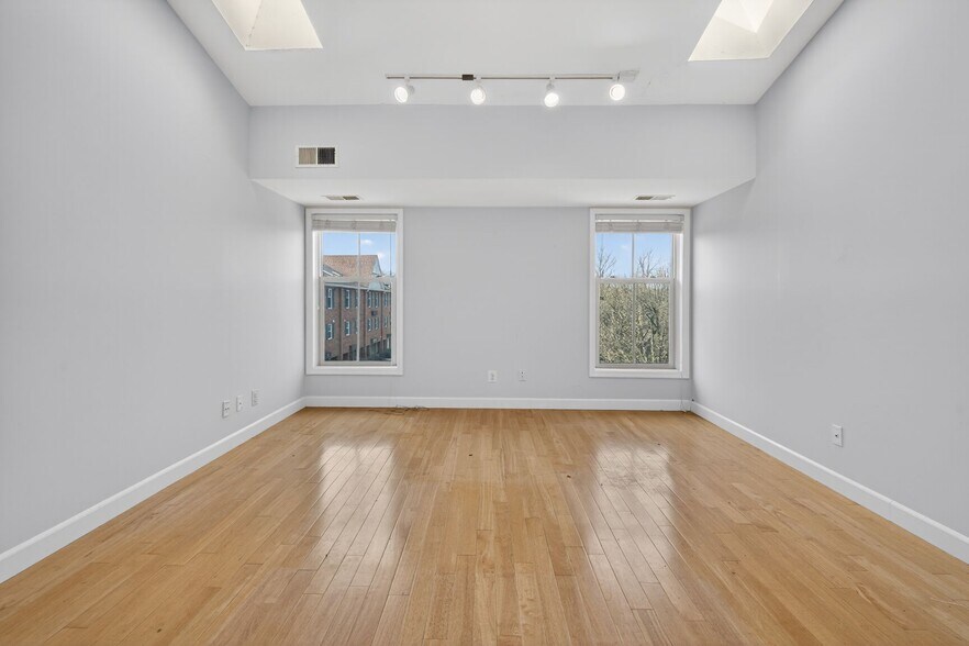 More Photos Of 1142-1148 Walker Rd, Great Falls Medical For Sale