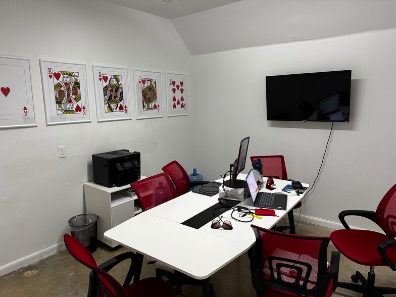 More Photos Of 375 NE 54th St, Miami Storefront For Lease