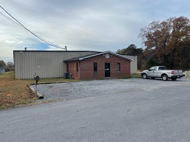 Primary Photo Of 175 Commerce Dr, Chatsworth Industrial For Lease