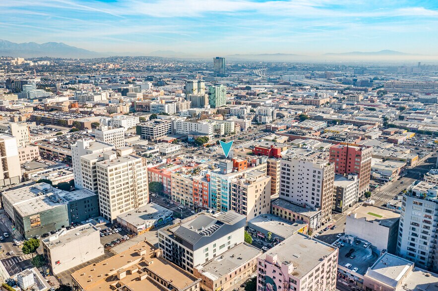 More Photos Of 746 S Los Angeles St, Los Angeles General Retail For Sale