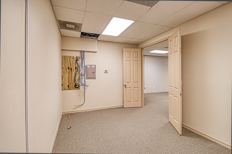 More Photos Of 4857 Palm Beach Blvd, Fort Myers Office For Lease