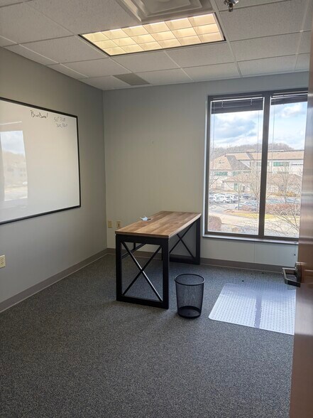 More Photos Of 7000 Stonewood Dr, Wexford Medical For Lease