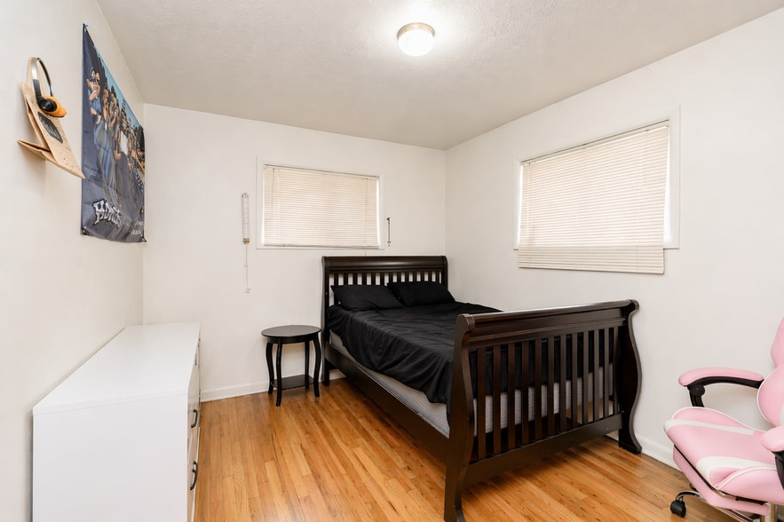 More Photos Of 310 McNary Ave NW, Salem Multifamily For Sale