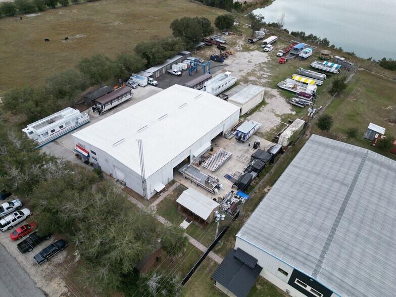 More Photos Of 28240 Lake Industrial Blvd, Tavares Warehouse For Sale
