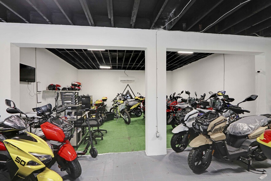 More Photos Of 3705 NW 35th Ave, Miami Warehouse For Sale