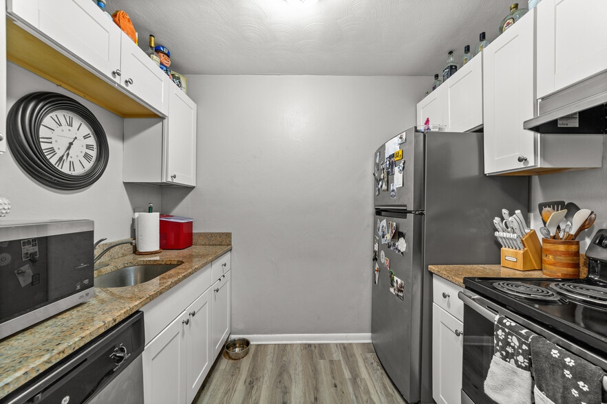 More Photos Of 5216 E Lake Rd, Sheffield Lake Apartments For Sale