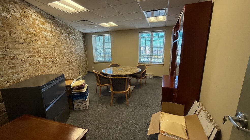 More Photos Of 430 Park Ave, Highland Park Office For Lease