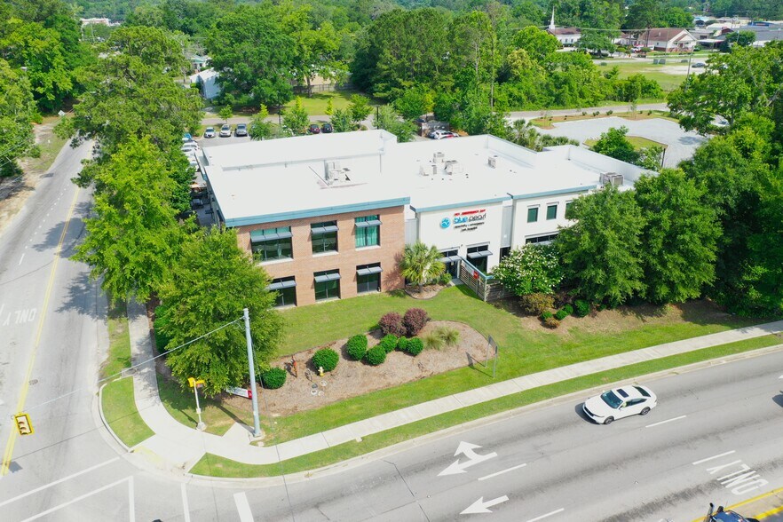 Primary Photo Of 319 E 3rd North St, Summerville Hospital For Sale