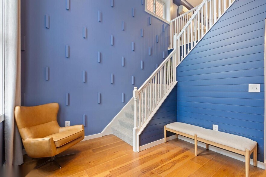 More Photos Of 220 West St, Annapolis Office For Sale