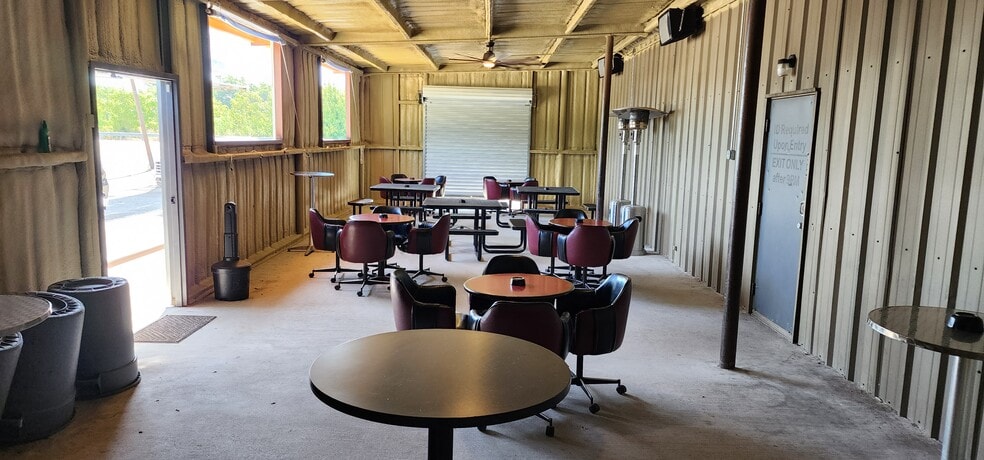 More Photos Of 701 N Martin Luther King Jr Hwy, Mexia Restaurant For Sale