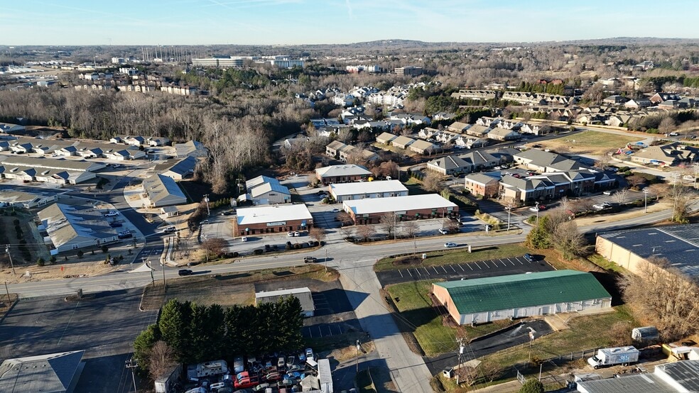 More Photos Of 107 Sunbelt Ct, Greer Light Distribution For Lease