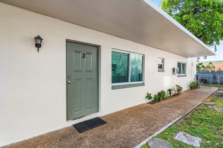 More Photos Of 620 SW 7th St, Pompano Beach Apartments For Sale