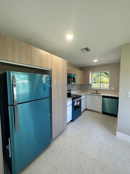 More Photos Of , Fort Lauderdale Multifamily For Sale