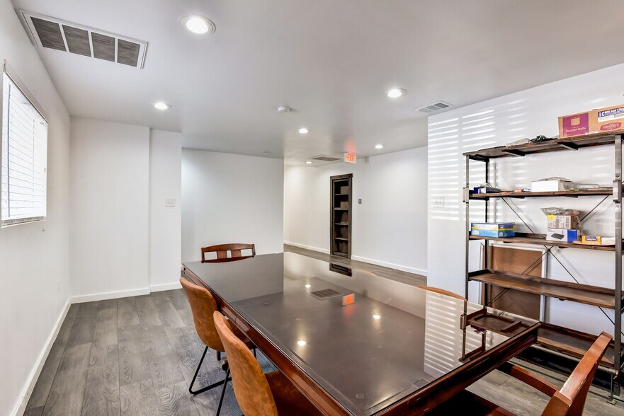 More Photos Of 4803 West Ave, San Antonio Showroom For Lease