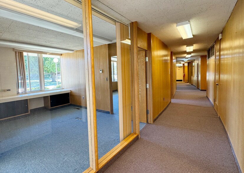 More Photos Of 301 NW 36th St, Oklahoma City Medical For Lease