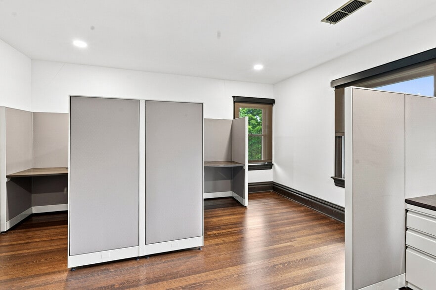 More Photos Of 1417 8th Ave, Fort Worth Hospitality For Sale