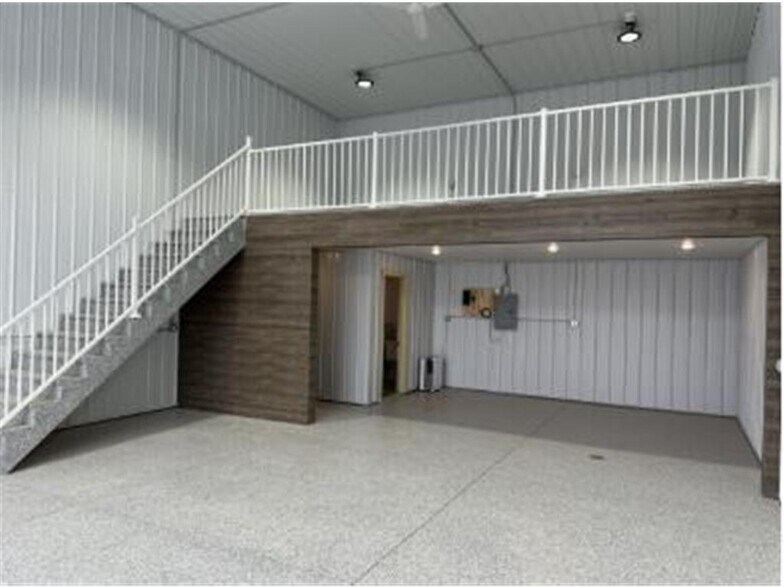 More Photos Of 3935 White Bear Pky, White Bear Lake Warehouse For Sale