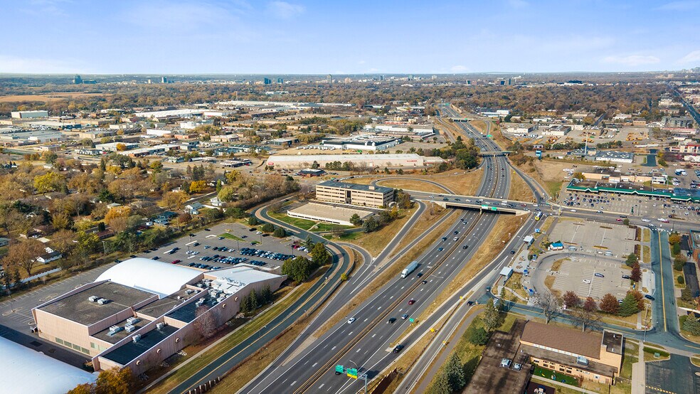 More Photos Of 9801 S Dupont Ave, Bloomington Office For Lease