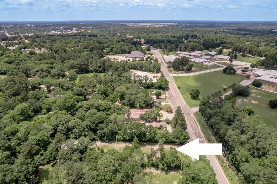 More Photos Of 614 Highway 190, Huntsville Restaurant For Sale