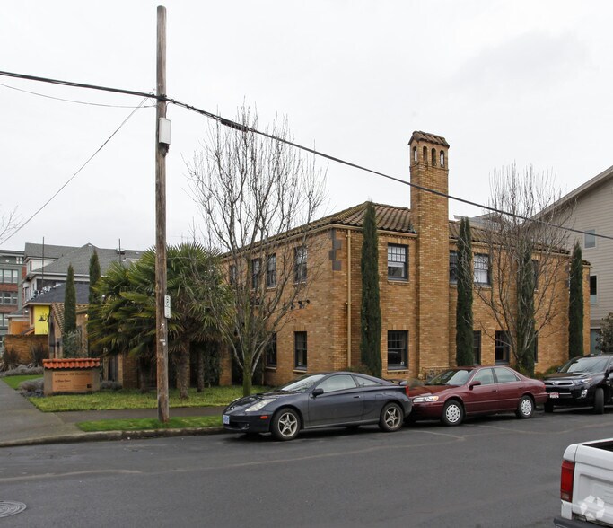 More Photos Of 210 NW 17th Ave, Portland Office For Lease