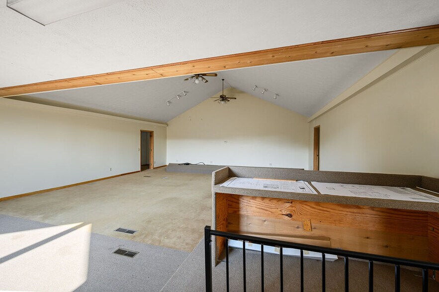 More Photos Of 10960 State Route 550, Vincent Healthcare For Sale