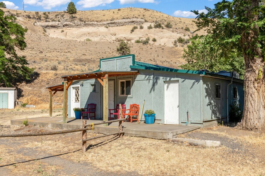 More Photos Of 8576 NW Mecca Rd, Madras Trailer Camper Park For Sale