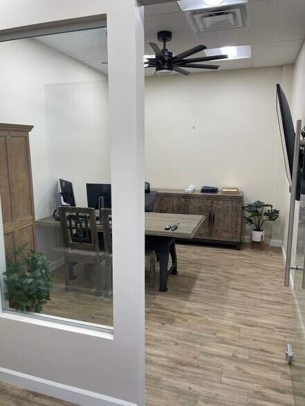 More Photos Of 16573 N 92nd St, Scottsdale Office For Lease