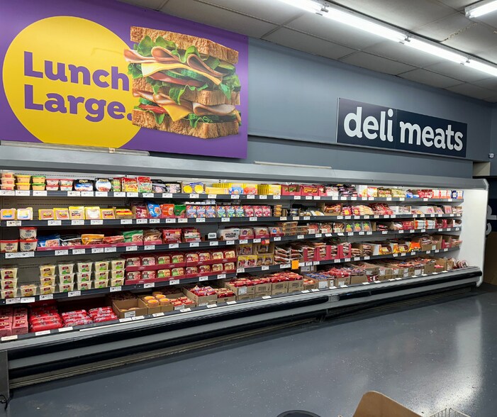 More Photos Of 122 Keith St SW, Cleveland General Retail For Sale