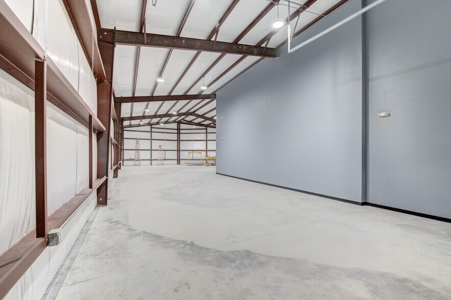 More Photos Of 6409 Eddie Dr, Humble Warehouse For Sale