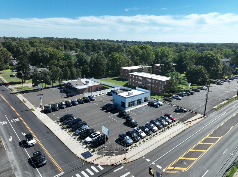 More Photos Of 305 E County Line Rd, Hatboro Auto Dealership For Sale