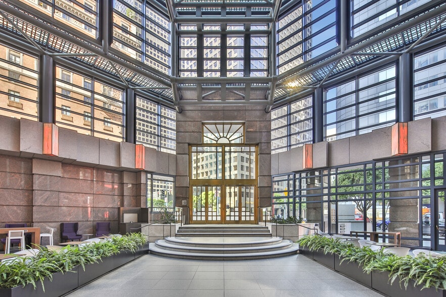 More Photos Of 601 S Figueroa St, Los Angeles Office For Lease