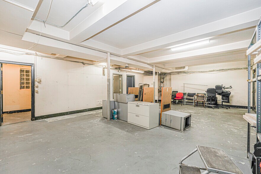 More Photos Of 257 New Dorp Ln, Staten Island Bank For Sale