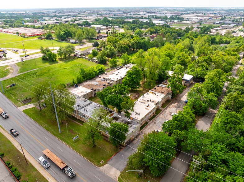 More Photos Of 5924 NW 10th St, Oklahoma City Apartments For Sale