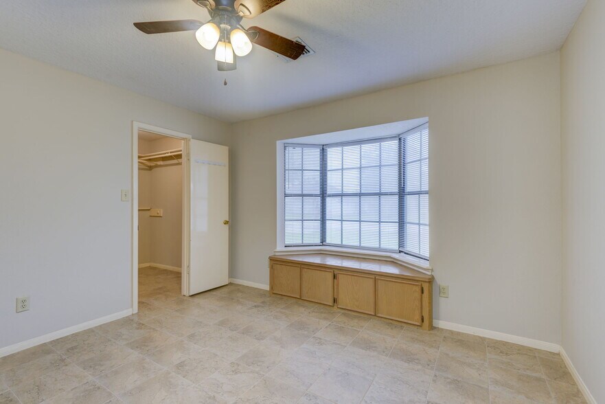 More Photos Of 11820 Plainbrook St, La Porte Specialty For Sale