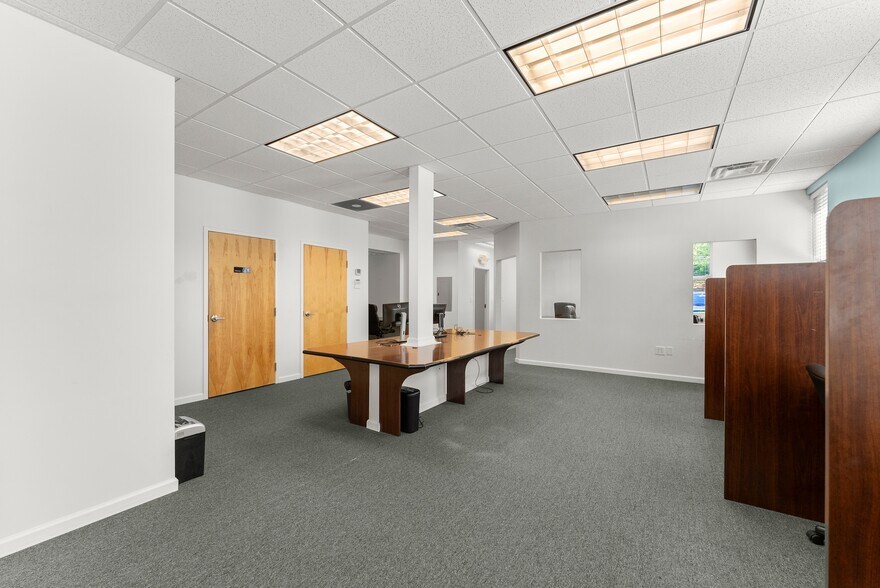 More Photos Of 950 Scales Rd, Suwanee Medical For Lease