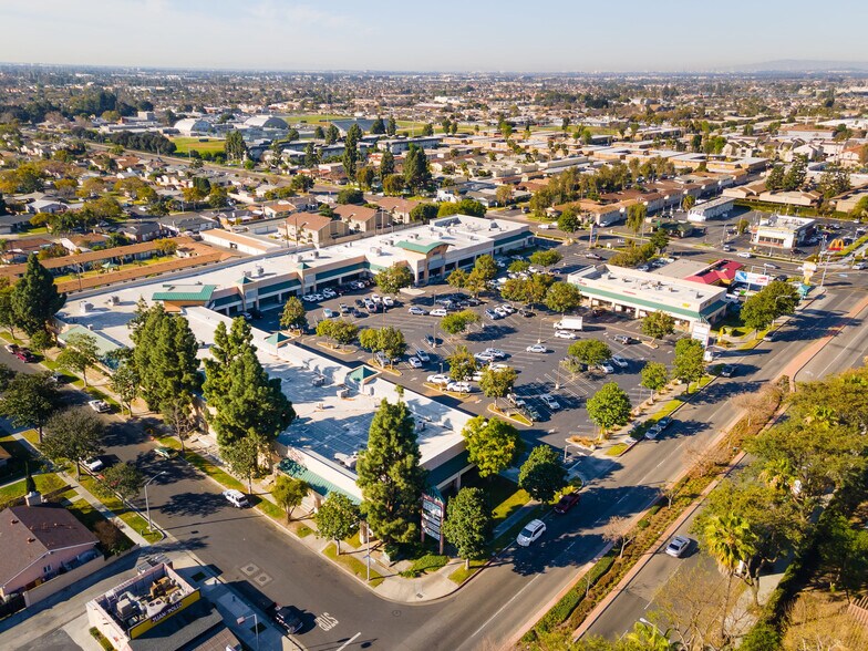 More Photos Of 3150-3170 W Lincoln Ave, Anaheim Freestanding For Lease