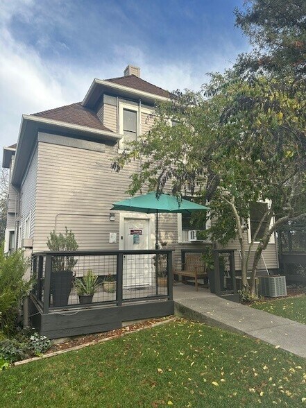 More Photos Of 874 Gravenstein Hwy, Sebastopol Office For Lease