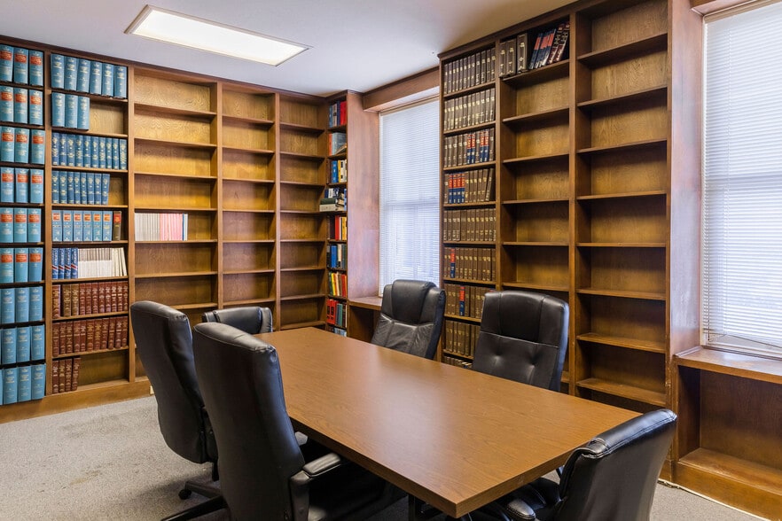 More Photos Of 11 S San Joaquin St, Stockton Office For Lease