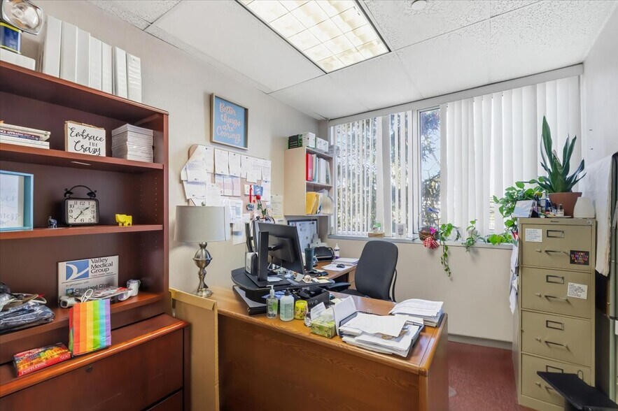 More Photos Of 333 Old Hook Rd, Westwood Medical For Sale