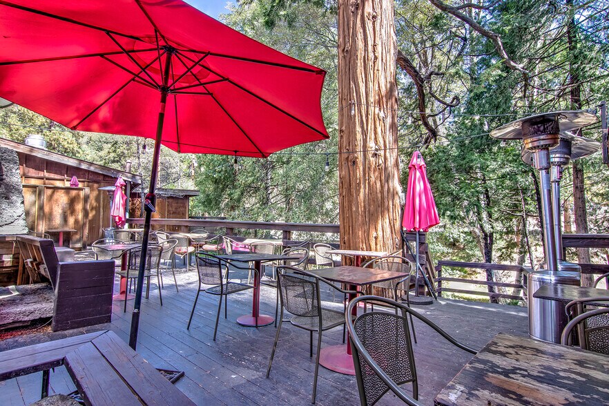 More Photos Of 54905 N Circle Dr, Idyllwild-Pine Cove Restaurant For Lease