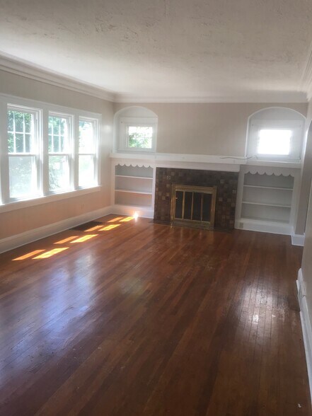 More Photos Of ,  Unknown For Sale