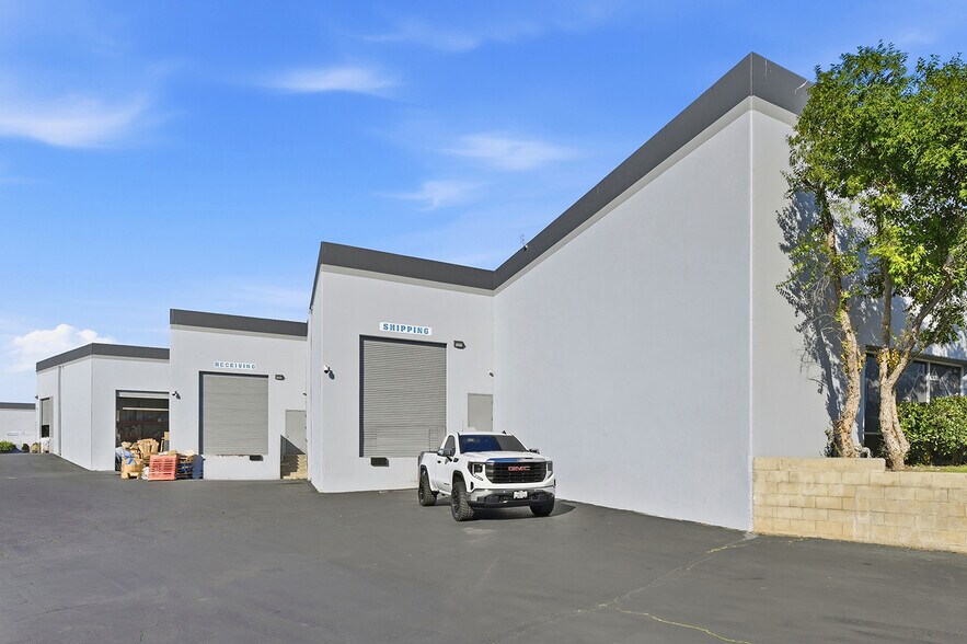 More Photos Of 464 W Calle Primera, San Diego Warehouse For Sale