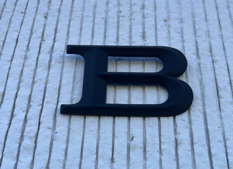 More Photos Of 6501 Arlington Expy, Jacksonville Office For Sale