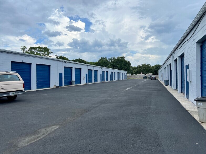 More Photos Of 2297 Lake Ave SE, Largo Warehouse For Sale