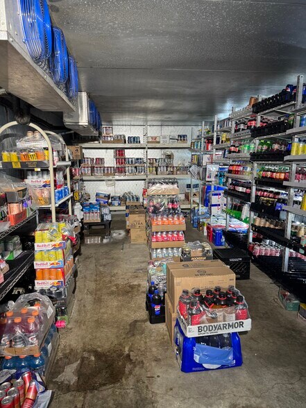 More Photos Of 155 Main St, Oaks General Retail For Sale