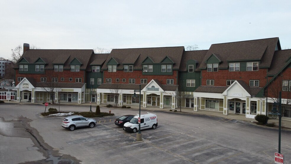 More Photos Of 711 Front St, Woonsocket Fast Food For Lease