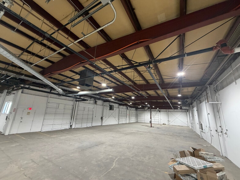 More Photos Of 720-758 S Redwood Rd, Salt Lake City Manufacturing For Lease
