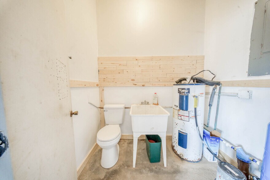 More Photos Of 17475 S US Highway 63, Rolla General Retail For Sale