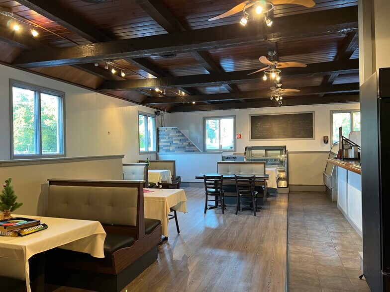 More Photos Of 35-A Solomon Pond Rd, Northborough Restaurant For Lease