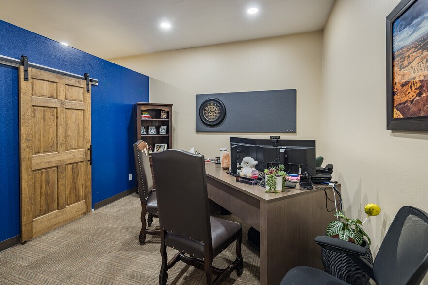 More Photos Of 45 E Center St, Moab Storefront For Sale